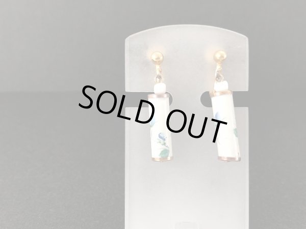 画像2: お花デザイン 揺れる イヤリング USA (2)