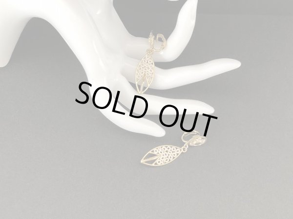 画像3: ゴールド ホワイト エナメルメタル 揺れる イヤリング USA (3)