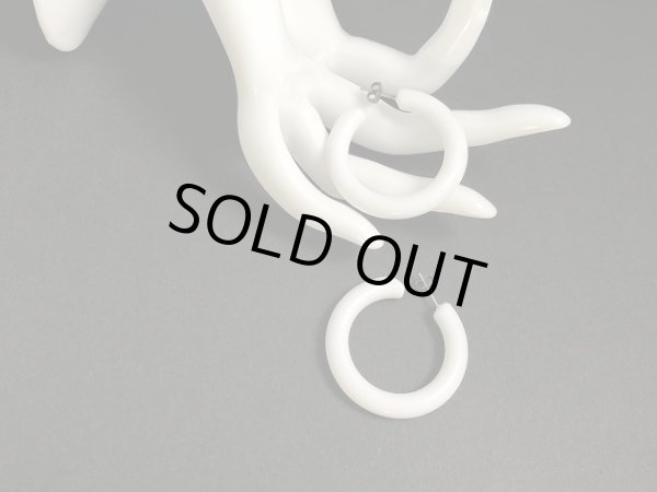 画像3: ホワイトカラー フープ ピアス USA (3)