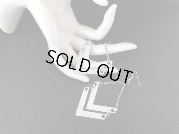 画像3: シルバートーン ホワイトエナメル 大ぶり ロング 揺れる ピアス USA (3)