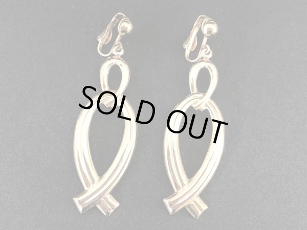 画像2: ゴールドトーン 大ぶり 揺れる ロング イヤリング USA (2)