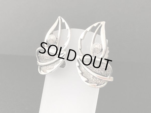 画像2: サラコベントリー SARAH COV シルバートーン リーフモチーフ 大ぶり イヤリング USA (2)