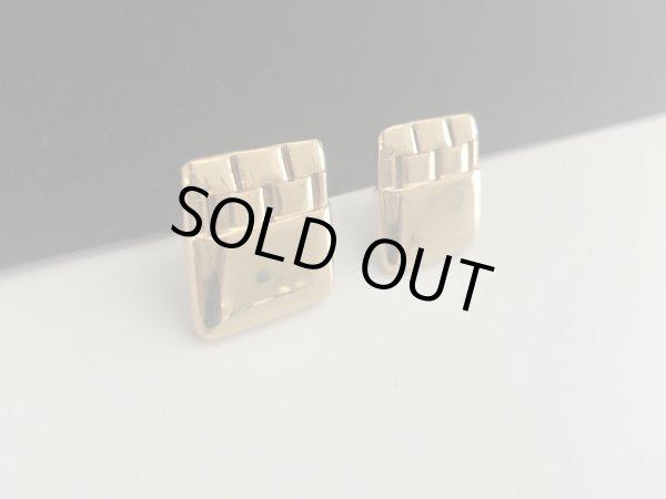 画像2: MONET モネ ゴールドトーン ピアス USA (2)