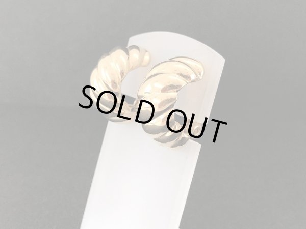 画像2: MONET モネ ゴールドトーン フープ イヤリング USA ヴィンテージ コスチュームジュエリー (2)