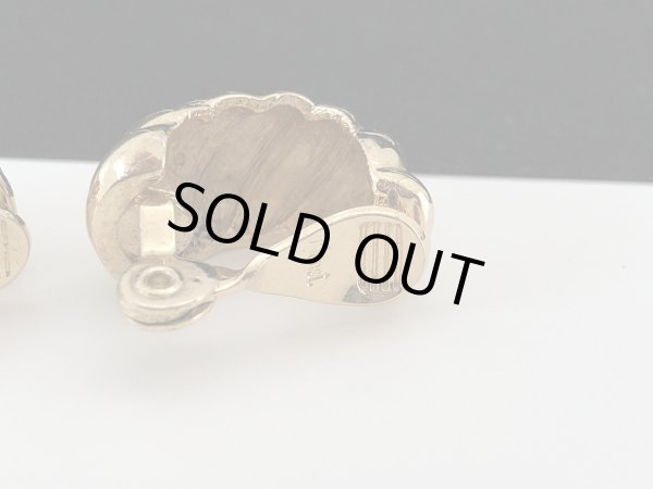 画像4: MONET モネ ゴールドトーン フープ イヤリング USA ヴィンテージ コスチュームジュエリー (4)