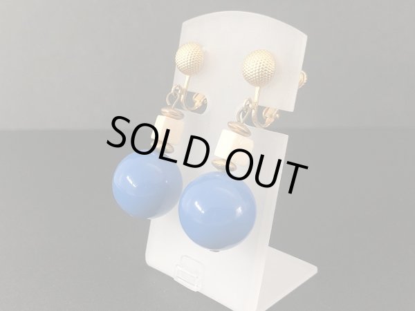 画像2: ゴールドトーン カラービーズ 揺れる イヤリング USA (2)