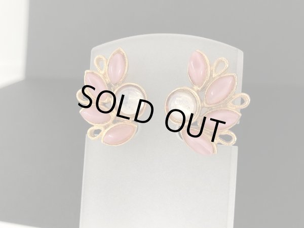 画像2: ゴールドトーン ピンクカラーカボッション イヤリング USA (2)