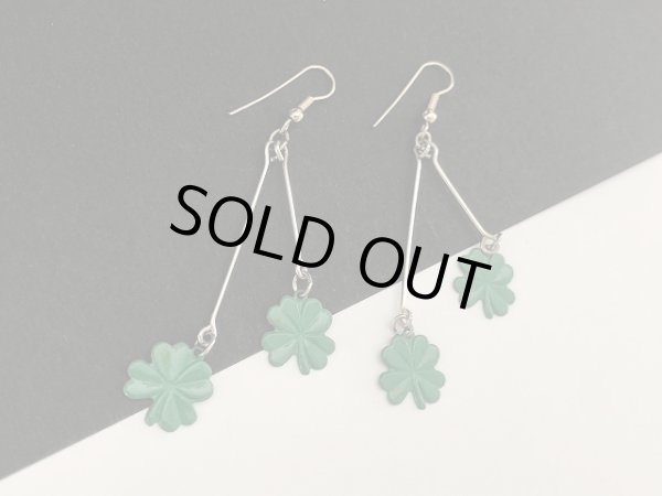 画像3: 四つ葉のクローバー 揺れる ピアス USA (3)