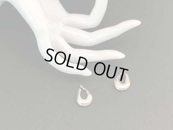 画像4: ゴールドトーン 小ぶりなフープイヤリング USA (4)