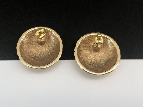 画像4: MONET モネ ゴールドトーン ピアス USA (4)