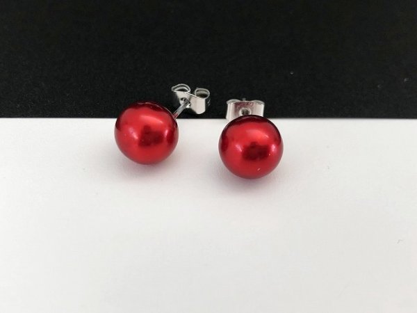 画像2: レッドカラー 一粒ビーズ 小ぶりなピアス USA (2)