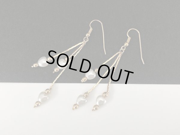 画像2: 華奢なハートパールビーズ 揺れるピアス USA (2)