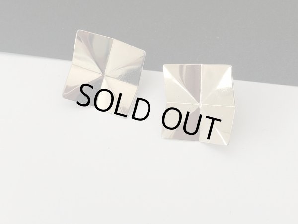 画像3: ゴールドトーン デザインピアス USA (3)