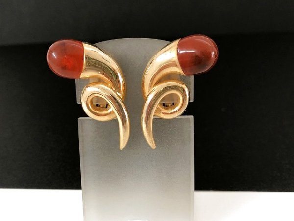 画像2: ゴールドトーン デザインイヤリング USA (2)