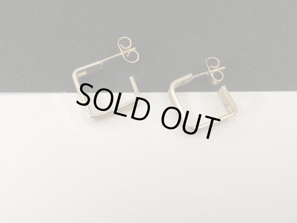 画像2: ゴールドトーン スクエアフープピアス USA (2)