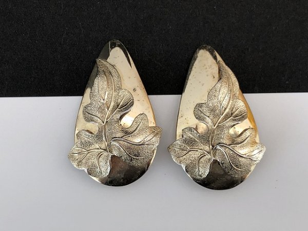 画像2: ゴールドトーン 大ぶりイヤリング USA (2)