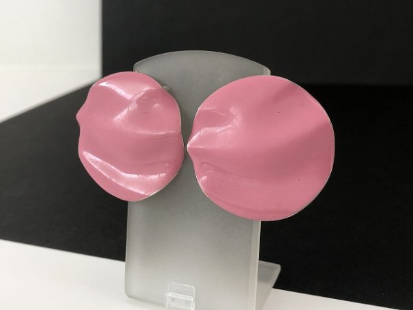 画像2: ピンクエナメルカラー 大ぶりイヤリング USA (2)