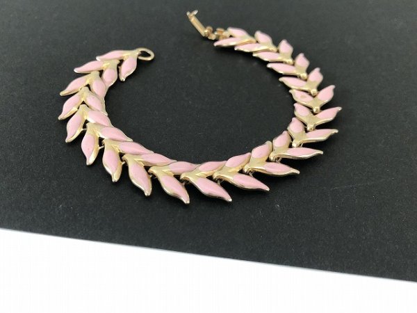 画像2: ゴールドトーン ピンクエナメルカラー ブレスレット USA ヴィンテージ (2)