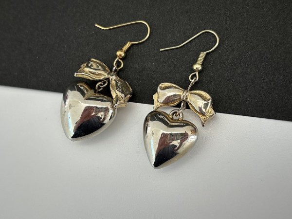 画像2: ハート リボン 揺れる ピアス USA (2)