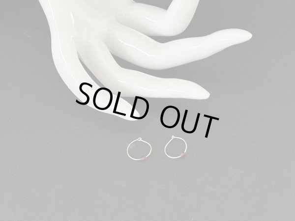 画像2: 華奢なゴールドトーン 小ぶりなフープピアス USA (2)