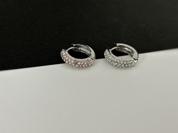 画像1: シルバートーン 小ぶりなフープピアス USA (1)