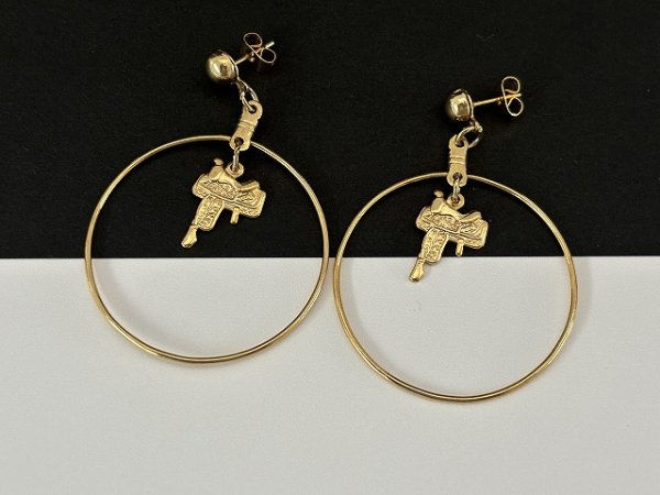 画像2: ゴールドトーン 揺れるピアス USA (2)