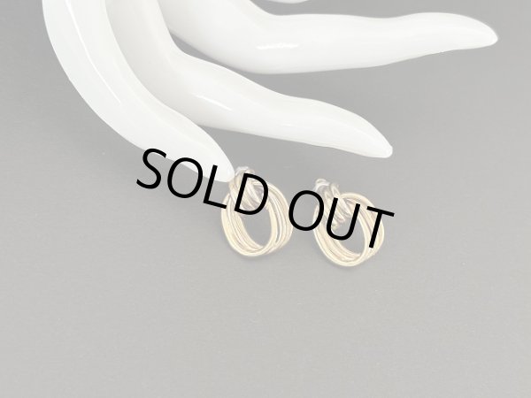 画像3: ゴールドトーン デザインピアス USA (3)