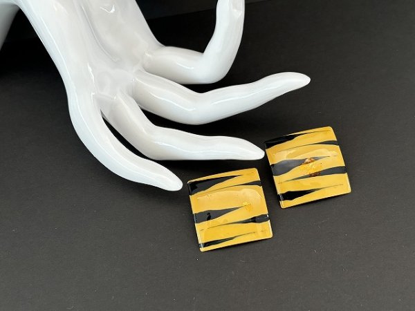 画像3: エナメルカラー ピアス USA (3)