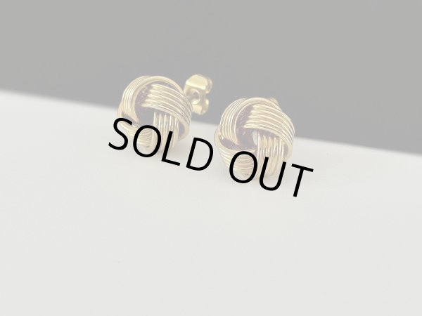 画像2: ゴールドトーン デザインピアス USA (2)